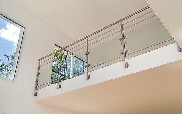 Garde-Corps INOX haut de gamme pour terrasse, balcon et mezzanine - Deck  linea